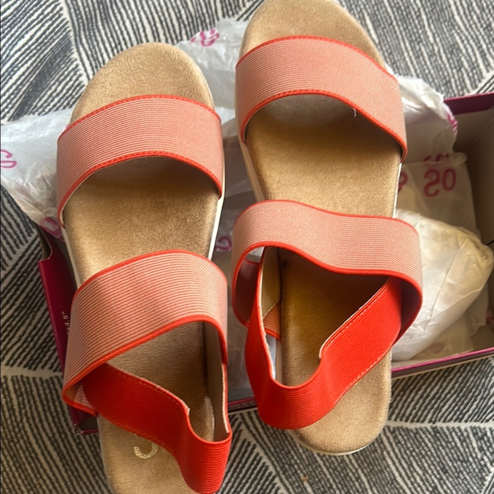 Women's Stylish Sandals - color Kol  brand So size 8.5